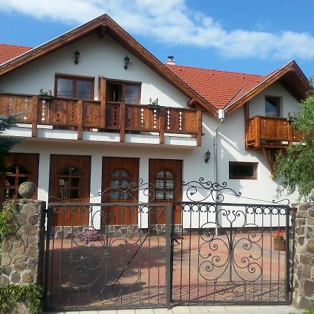 Bed and Breakfast Felso Fogado Felsotold Экстерьер фото